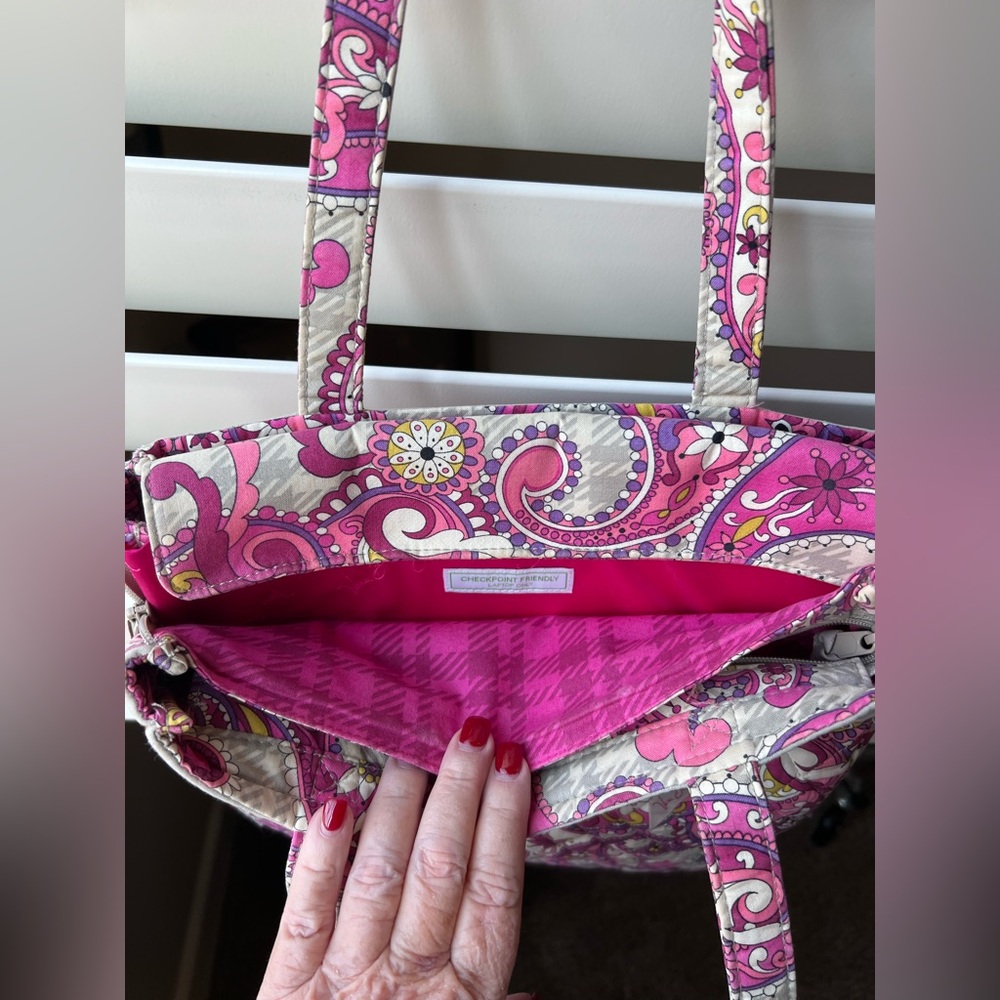 VERA BRADLEY -  Purple and Pink Paisley Tote - Laptop Section - Picture 4 of 15
